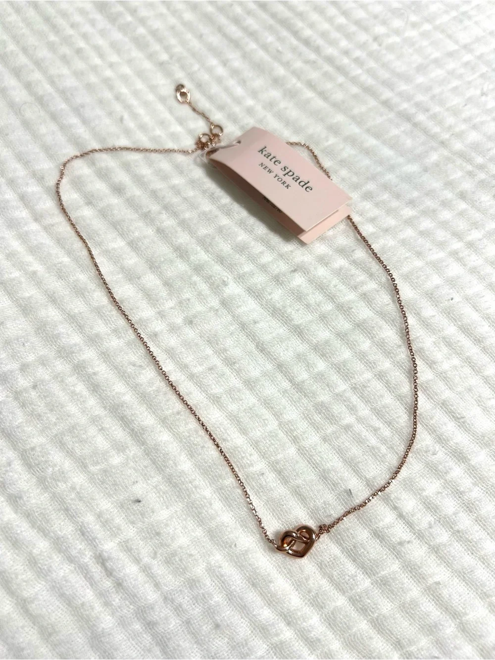 Kate Spade Loves Me Knot Mini Pendant Necklace Rose Gold NWT